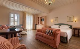 Dorion Hotel